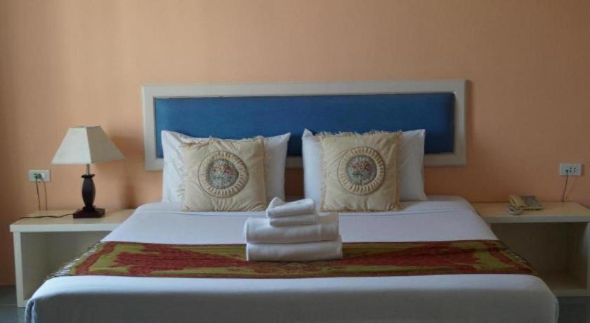 Seng aroun hotel Pakse Bagian luar foto