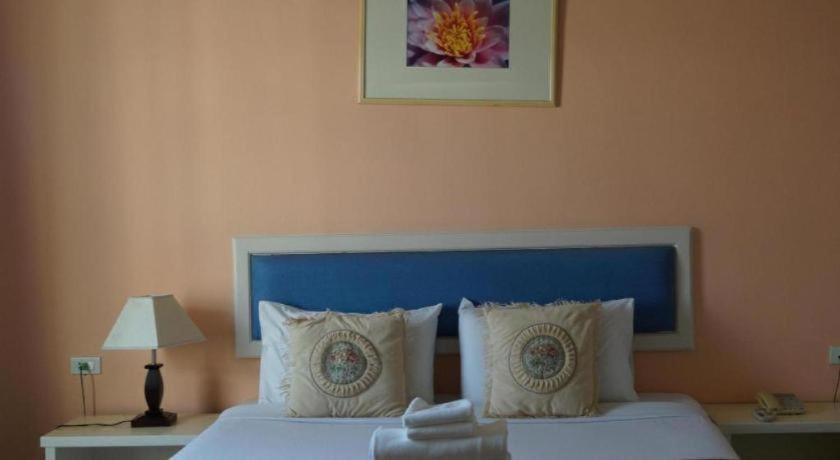 Seng aroun hotel Pakse Bagian luar foto